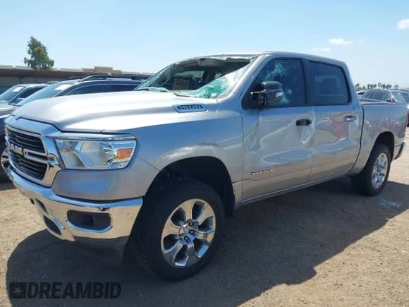 2020 Ram 1500 Big Horn z VIN 1C6RREFG7LN333762, wystawiony jako IAAI lot #42258907 z przebiegiem 51 558 mil mil oraz . Historia ofert i sprzedaży dostępna na DreamBid. Obrazek 17.