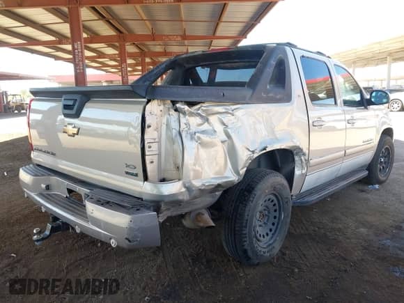 2007 Chevrolet Avalanche 3LT с VIN 3GNEC12007G125545, выставлен на аукционе IAAI как лот 43263167 с пробегом Не указан миль и . История ставок и продаж доступна на DreamBid. Изображение 6.