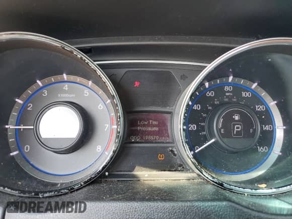 2014 Hyundai Sonata GLS z VIN 5NPEB4AC6EH869566, wystawiony jako Copart lot #81251525 z przebiegiem 198 570 mil mil oraz Szkoda całkowita • Salvage title. Historia ofert i sprzedaży dostępna na DreamBid. Obrazek 9.