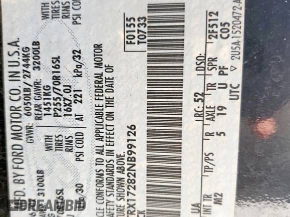 2002 Ford F-150 XL z VIN 1FTRX17282NB99126, wystawiony jako Copart lot #81027325 z przebiegiem 271 648 mil mil oraz Czysty tytuł • Clean title. Historia ofert i sprzedaży dostępna na DreamBid. Obrazek 12.