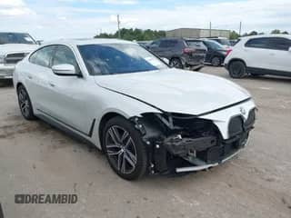 2025 BMW 4 Series 430i xDrive z VIN WBA33FB07SFU94536, wystawiony jako IAAI lot #43475897 z przebiegiem 11 534 mil mil oraz . Historia ofert i sprzedaży dostępna na DreamBid. Obrazek 1.