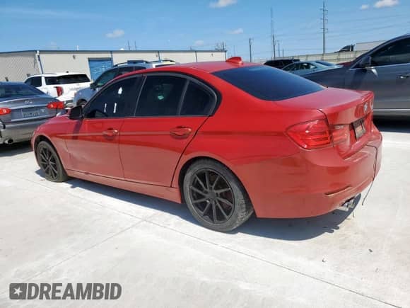 2013 BMW 3 Series 328i with VIN WBA3C1C53DF442370, listed as a Copart auction lot 59135105 with 194,288 mi miles and Clean title. Bid and sale history available at DreamBid. Image 2.