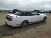 2012 Ford Mustang V6 с VIN 1ZVBP8EM5C5252412, выставлен на аукционе Copart как лот 49006125 с пробегом 124 231 миль миль и Списание • Salvage title. История ставок и продаж доступна на DreamBid. Изображение 3.