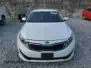 2015 Kia Optima LX z VIN KNAGM4A79F5635426, wystawiony jako Copart lot #71906345 z przebiegiem Nie podano mil oraz Szkoda całkowita • Salvage title. Historia ofert i sprzedaży dostępna na DreamBid. Obrazek 5.