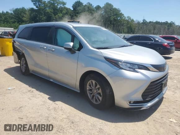 2023 Toyota Sienna XLE z VIN 5TDYSKFC3PS098717, wystawiony jako Copart lot #66670995 z przebiegiem 23 280 mil mil oraz Szkoda całkowita • Salvage title. Historia ofert i sprzedaży dostępna na DreamBid. Obrazek 4.