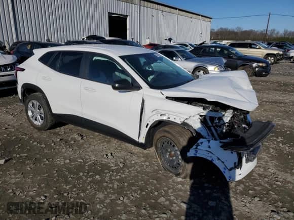 2024 Chevrolet Trax LS с VIN KL77LFE21RC142840, выставлен на аукционе Copart как лот 83787284 с пробегом Не указан миль и Списание • Salvage title. История ставок и продаж доступна на DreamBid. Изображение 4.