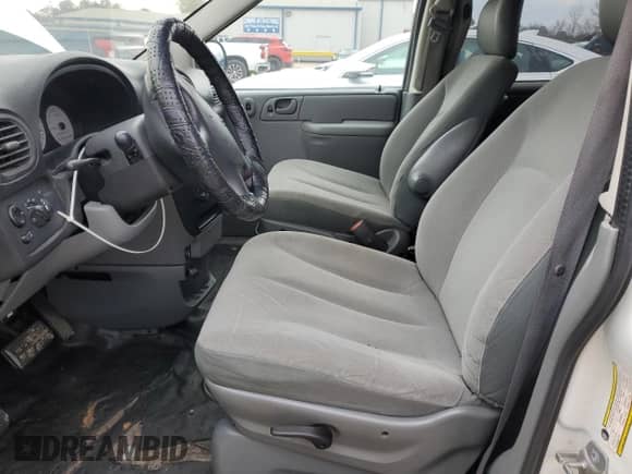 2007 Dodge Caravan with VIN 1D4GP23R87B262463, listed as a Copart auction lot 42634395 with 299,721 mi miles and Clean title. Bid and sale history available at DreamBid. Image 7.