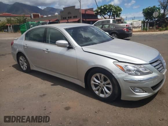 2012 Hyundai Genesis 3.8L with VIN KMHGC4DD3CU152549, listed as a Copart auction lot 63733334 with 32,272 mi miles and Salvage title. Bid and sale history available at DreamBid. Image 4.