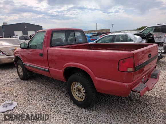 1994 Chevrolet S-10 LS с VIN 1GCDT14W0R8151688, выставлен на аукционе Copart как лот 64858115 с пробегом 254 238 миль миль и Чистый • Clean title. История ставок и продаж доступна на DreamBid. Изображение 2.