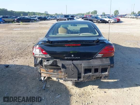 2002 Pontiac Grand Am SE1 z VIN 1G2NF52E82C262400, wystawiony jako IAAI lot #42707017 z przebiegiem 170 315 mil mil oraz . Historia ofert i sprzedaży dostępna na DreamBid. Obrazek 17.