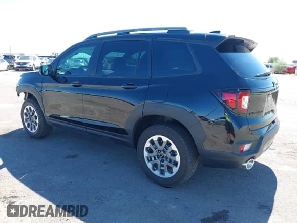 2025 Honda Passport TrailSport with VIN 5FNYF8H66SB012537, listed as a IAAI auction lot 43332615 with 1,998 mi miles and . Bid and sale history available at DreamBid. Image 3.