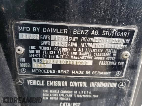 1982 Mercedes-Benz 380 with VIN WDBCA43A1CB001087, listed as a Copart auction lot 65605794 with 62,765 mi miles and Clean title. Bid and sale history available at DreamBid. Image 12.