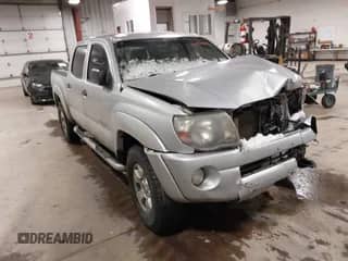 2011 Toyota Tacoma with VIN 3TMLU4EN2BM075778, listed as a IAAI auction lot 42073461 with Not provided miles and . Bid and sale history available at DreamBid. Image 1.