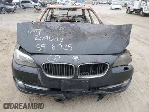 2011 BMW 5 Series 535i с VIN WBAFR7C54BC605296, выставлен на аукционе Copart как лот 64520555 с пробегом Не указан миль и На запчасти • Non repairable. История ставок и продаж доступна на DreamBid. Изображение 5.