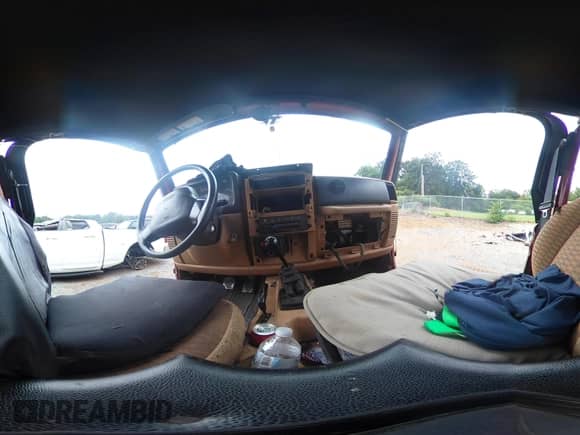 1998 Jeep Wrangler SE with VIN 1J4FY29PXWP794854, listed as a IAAI auction lot 42929258 with 235,517 mi miles and . Bid and sale history available at DreamBid. Image 19.