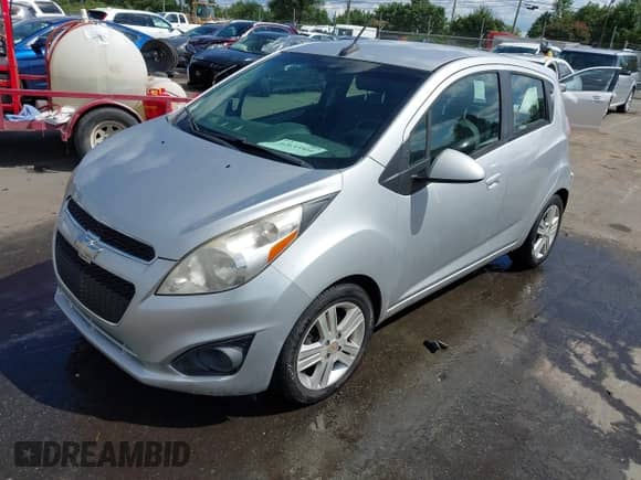 2013 Chevrolet Spark LS с VIN KL8CB6S92DC605320, выставлен на аукционе IAAI как лот 42633566 с пробегом 102 743 миль миль и . История ставок и продаж доступна на DreamBid. Изображение 19.