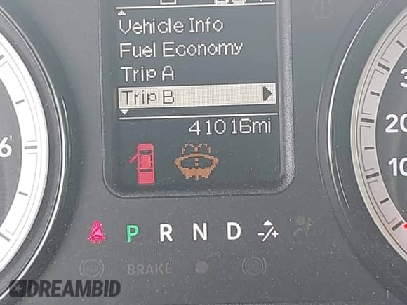 2018 Ram 1500 Tradesman z VIN 1C6RR6FG9JS261922, wystawiony jako IAAI lot #41860338 z przebiegiem 41 016 mil mil oraz . Historia ofert i sprzedaży dostępna na DreamBid. Obrazek 15.