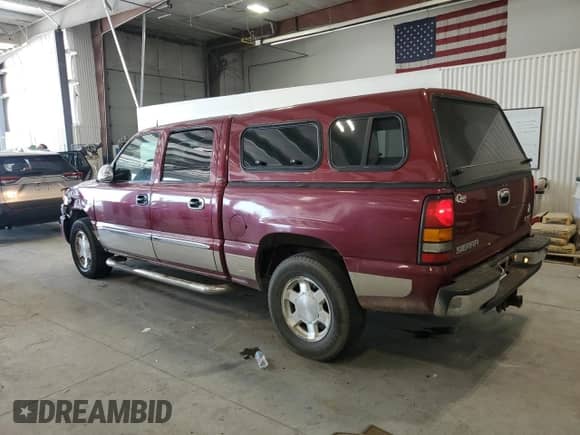 2004 GMC Sierra 1500 SLE z VIN 2GTEK13T641400022, wystawiony jako Copart lot #69788345 z przebiegiem 151 223 mil mil oraz Szkoda całkowita • Salvage title. Historia ofert i sprzedaży dostępna na DreamBid. Obrazek 2.