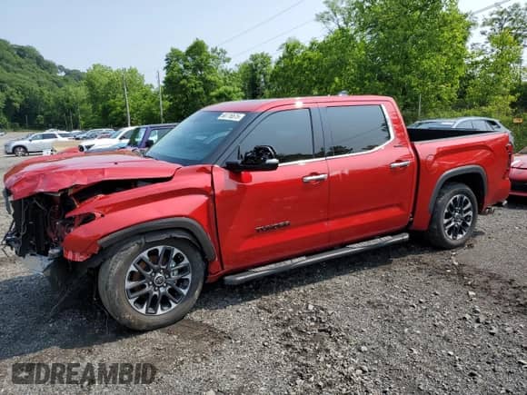 2023 Toyota Tundra Limited Hybrid z VIN 5TFJC5DB5PX037745, wystawiony jako Copart lot #60776575 z przebiegiem 40 863 mil mil oraz Czysty tytuł • Clean title. Historia ofert i sprzedaży dostępna na DreamBid. Obrazek 1.