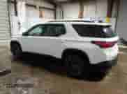 2022 Chevrolet Traverse RS z VIN 1GNEVJKW4NJ167128, wystawiony jako Copart lot #49682625 z przebiegiem 51 857 mil mil oraz Szkoda całkowita • Salvage title. Historia ofert i sprzedaży dostępna na DreamBid. Obrazek 2.