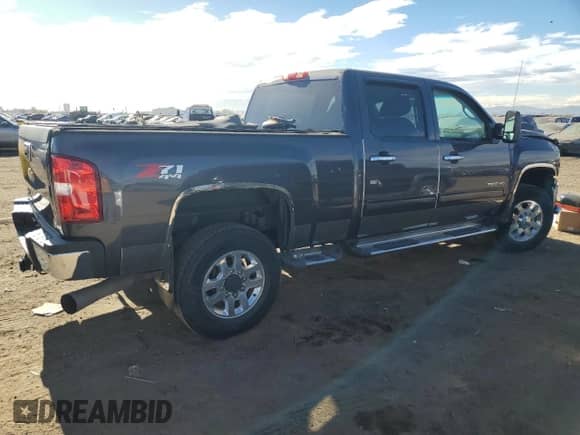 2011 Chevrolet Silverado 3500HD SRW LT z VIN 1GC4K0C88BF229975, wystawiony jako Copart lot #81095814 z przebiegiem 88 656 mil mil oraz Szkoda całkowita • Salvage title. Historia ofert i sprzedaży dostępna na DreamBid. Obrazek 3.