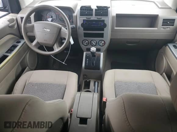 2007 Jeep Compass Sport with VIN 1J8FT47W27D130263, listed as a Copart auction lot 69453005 with 186,589 mi miles and Salvage title. Bid and sale history available at DreamBid. Image 8.