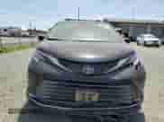 2021 Toyota Sienna Limited z VIN 5TDZSKFCXMS004655, wystawiony jako Copart lot #60366285 z przebiegiem 62 946 mil mil oraz Szkoda całkowita • Salvage title. Historia ofert i sprzedaży dostępna na DreamBid. Obrazek 5.