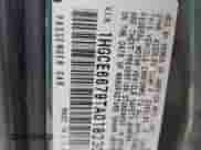 1996 Honda Accord EX z VIN 1HGCE6679TA018230, wystawiony jako Copart lot #52047755 z przebiegiem 213 913 mil mil oraz Czysty tytuł • Clean title. Historia ofert i sprzedaży dostępna na DreamBid. Obrazek 12.