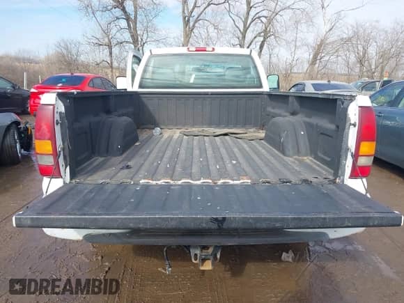2002 Chevrolet Silverado 1500 z VIN 1GCEC14WX2Z146163, wystawiony jako IAAI lot #41520765 z przebiegiem 195 742 mil mil oraz . Historia ofert i sprzedaży dostępna na DreamBid. Obrazek 8.