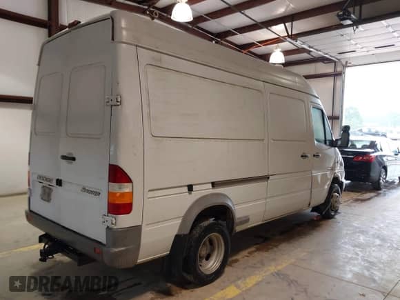 2005 Dodge Sprinter with VIN WD2PD444255755392, listed as a IAAI auction lot 42353480 with 253,033 mi miles and . Bid and sale history available at DreamBid. Image 4.