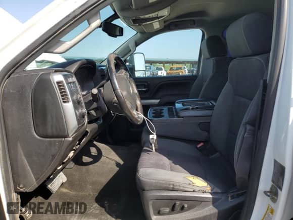 2015 Chevrolet Silverado 3500HD LT с VIN 1GC4KZC83FF130023, выставлен на аукционе Copart как лот 56187585 с пробегом 269 955 миль миль и Списание • Salvage title. История ставок и продаж доступна на DreamBid. Изображение 7.