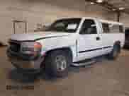 2002 GMC Sierra 1500 SL с VIN 1GTEC14V22Z138291, выставлен на аукционе IAAI как лот 41274250 с пробегом 130 770 миль миль и . История ставок и продаж доступна на DreamBid. Изображение 2.