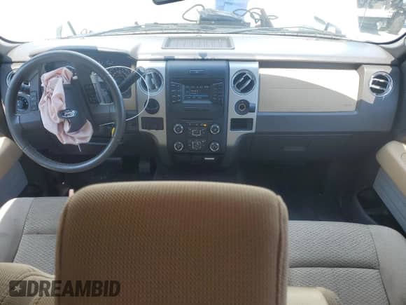 2014 Ford F-150 XL с VIN 1FTFW1CTXEFC18133, выставлен на аукционе Copart как лот 69437295 с пробегом 111 804 миль миль и Списание • Salvage title. История ставок и продаж доступна на DreamBid. Изображение 8.