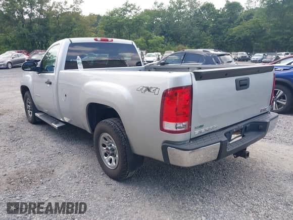 2011 GMC Sierra 1500 Work Truck z VIN 1GTN2TEA3BZ254142, wystawiony jako IAAI lot #42864084 z przebiegiem 138 305 mil mil oraz . Historia ofert i sprzedaży dostępna na DreamBid. Obrazek 3.