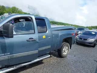 2010 Chevrolet Silverado 2500HD LT с VIN 1GC5KXBG5AZ188062, выставлен на аукционе IAAI как лот 42256007 с пробегом Не указан миль и . История ставок и продаж доступна на DreamBid. Изображение 6.