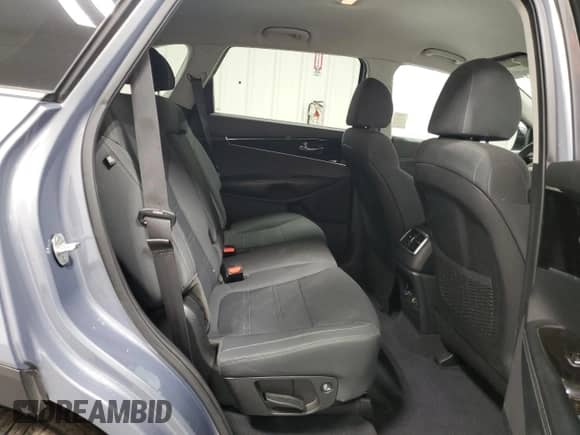 2020 Kia Sorento LX with VIN 5XYPG4A39LG624095, listed as a Copart auction lot 86153585 with 148,294 mi miles and Clean title. Bid and sale history available at DreamBid. Image 11.