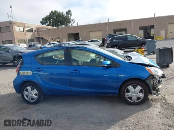 2015 Toyota Prius One z VIN JTDKDTB36F1586311, wystawiony jako IAAI lot #43055198 z przebiegiem 330 261 mil mil oraz . Historia ofert i sprzedaży dostępna na DreamBid. Obrazek 14.