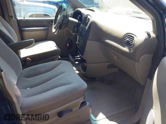 2003 Dodge Caravan SE with VIN 2D4GP24323R219078, listed as a IAAI auction lot 43114556 with 136,844 mi miles and . Bid and sale history available at DreamBid. Image 5.