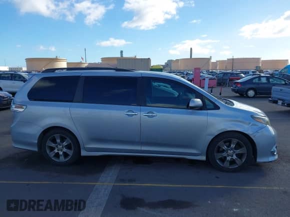 2015 Toyota Sienna SE with VIN 5TDXK3DC1FS541224, listed as a IAAI auction lot 41207154 with 146,788 mi miles and . Bid and sale history available at DreamBid. Image 13.