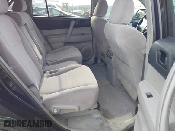 2008 Toyota Highlander z VIN JTEES41A182024219, wystawiony jako IAAI lot #43361831 z przebiegiem 246 853 mil mil oraz . Historia ofert i sprzedaży dostępna na DreamBid. Obrazek 8.