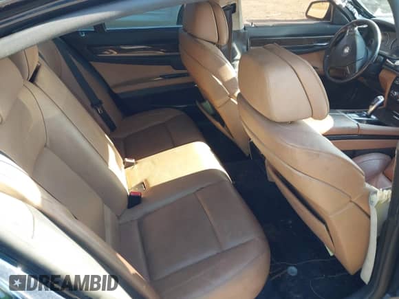 2011 BMW 7 Series 740i с VIN WBAKA4C52BC392112, выставлен на аукционе IAAI как лот 41736939 с пробегом 125 953 миль миль и . История ставок и продаж доступна на DreamBid. Изображение 8.