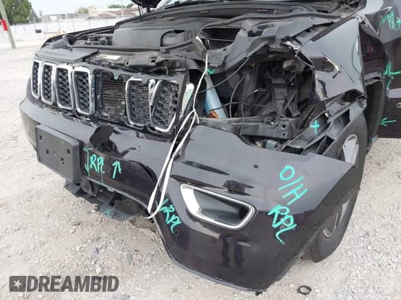 2019 Jeep Grand Cherokee Limited with VIN 1C4RJFBG1KC844972, listed as a IAAI auction lot 42854652 with 68,428 mi miles and . Bid and sale history available at DreamBid. Image 6.