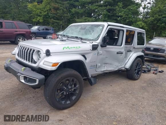 2024 Jeep Wrangler Sahara с VIN 1C4RJXP64RW148427, выставлен на аукционе IAAI как лот 43028683 с пробегом 25 763 миль миль и . История ставок и продаж доступна на DreamBid. Изображение 18.