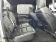 2024 Ram 1500 Laramie z VIN 1C6RREJT0RN220877, wystawiony jako Copart lot #63612485 z przebiegiem 42 532 mil mil oraz Czysty tytuł • Clean title. Historia ofert i sprzedaży dostępna na DreamBid. Obrazek 11.