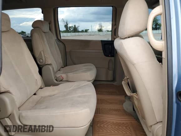 2007 Hyundai Entourage GLS with VIN KNDMC233376032281, listed as a Copart auction lot 73967304 with 252,331 mi miles and Salvage title. Bid and sale history available at DreamBid. Image 11.
