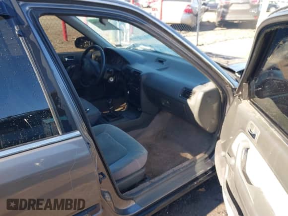 1992 Honda Accord с VIN 1HGCB7544NA131933, выставлен на аукционе IAAI как лот 41771206 с пробегом 169 813 миль миль и . История ставок и продаж доступна на DreamBid. Изображение 5.