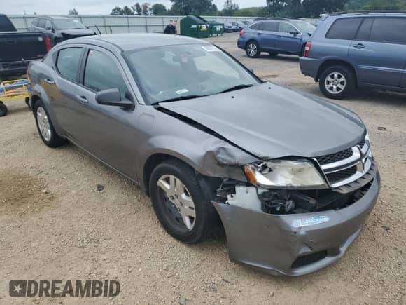 2012 Dodge Avenger SE z VIN 1C3CDZAB9CN311671, wystawiony jako Copart lot #68997874 z przebiegiem Nie podano mil oraz Nie do naprawy • Non repairable. Historia ofert i sprzedaży dostępna na DreamBid. Obrazek 4.