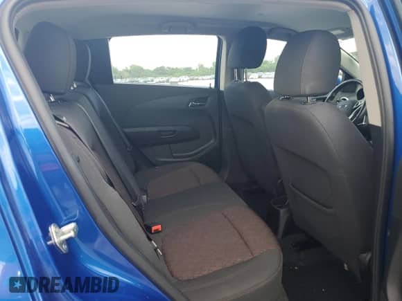 2019 Chevrolet Sonic LT z VIN 1G1JD6SB8K4115993, wystawiony jako Copart lot #63500795 z przebiegiem 38 545 mil mil oraz Szkoda całkowita • Salvage title. Historia ofert i sprzedaży dostępna na DreamBid. Obrazek 10.