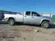 2005 Dodge 2500 SLT z VIN 3D7KS28C45G852180, wystawiony jako IAAI lot #41219255 z przebiegiem 185 217 mil mil oraz . Historia ofert i sprzedaży dostępna na DreamBid. Obrazek 13.