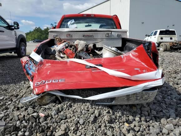 2004 Dodge 2500 SLT with VIN 3D7KU28C94G210627, listed as a Copart auction lot 61840375 with 261,911 mi miles and Salvage title. Bid and sale history available at DreamBid. Image 6.
